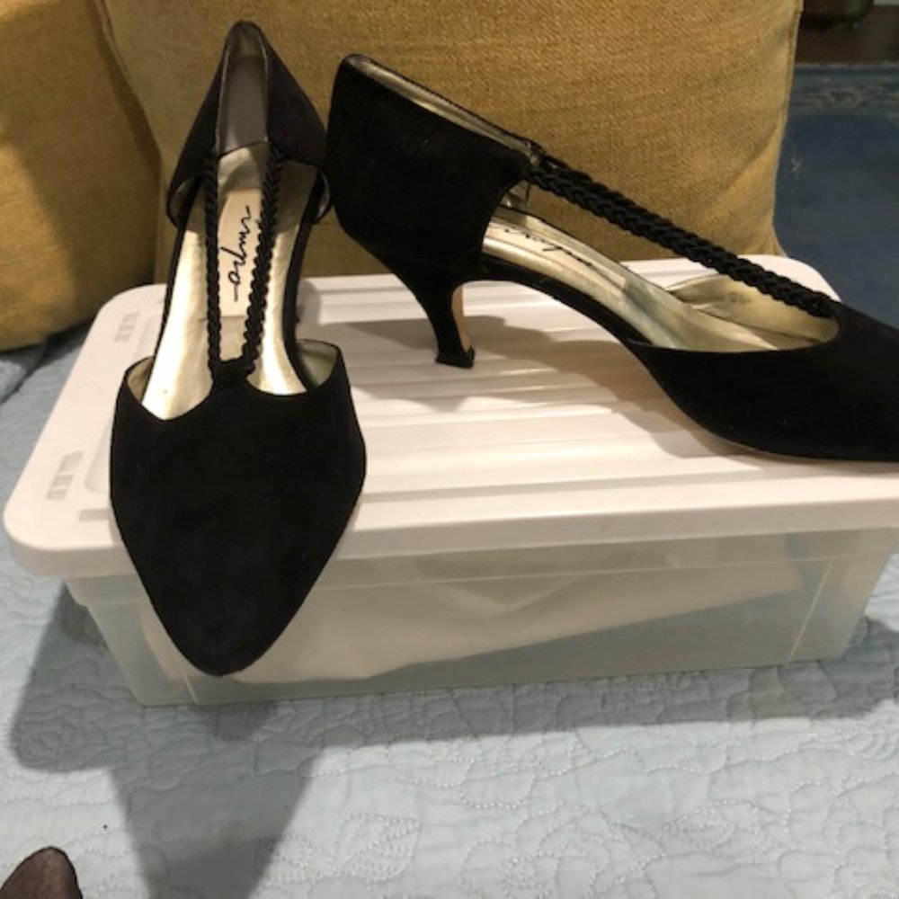Impo black suede low heeled evening shoes, size 9M